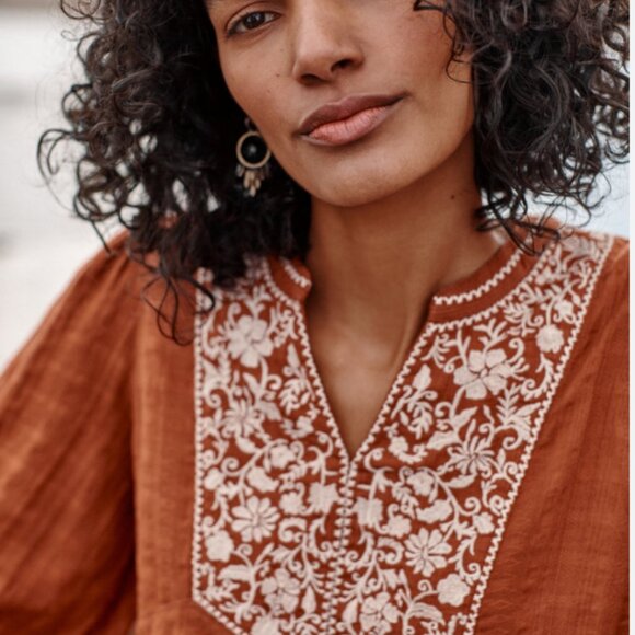 Garnet Hill Marilis Embroidered Blouse size M - Picture 2 of 4